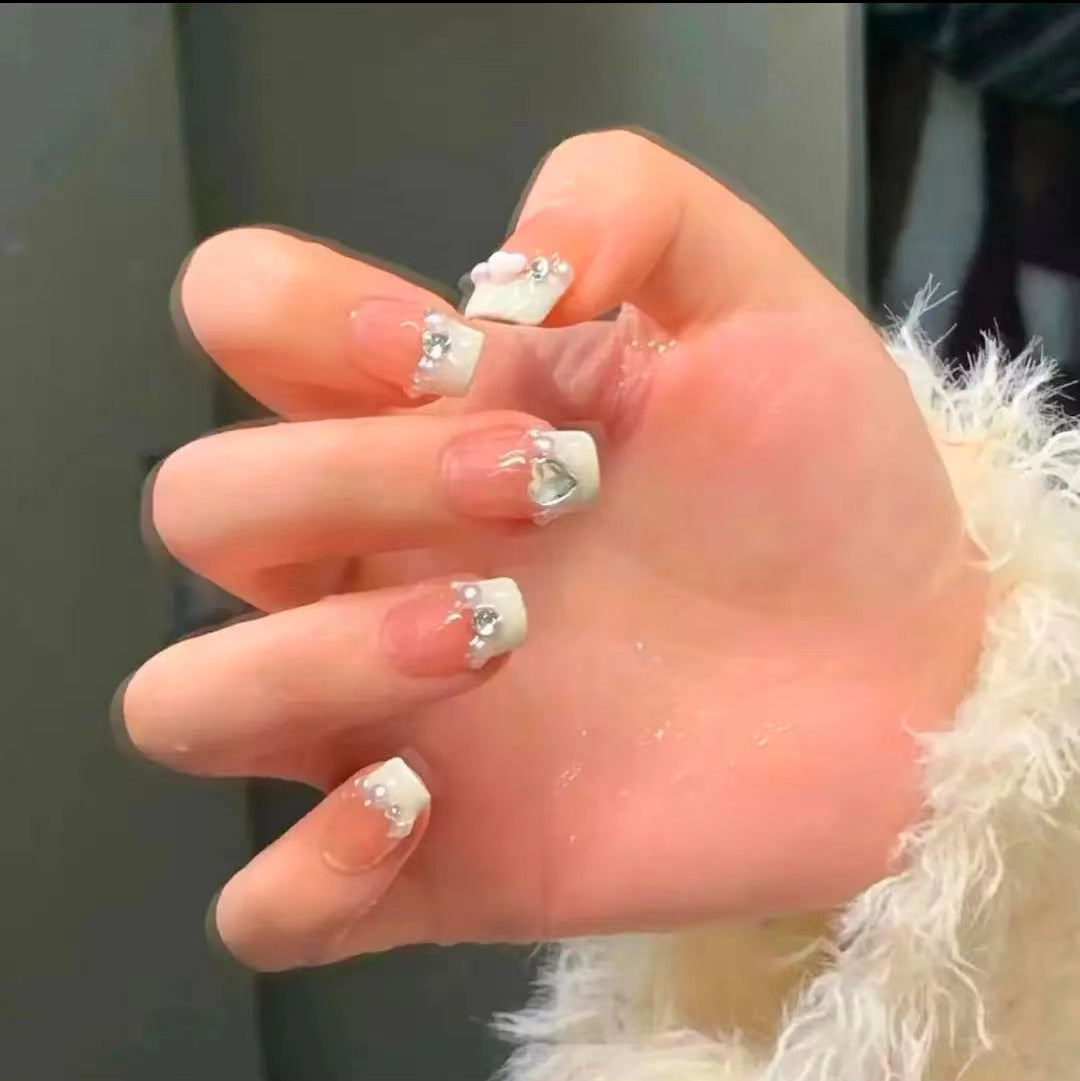 Short Pearl Heart Press-On Nails